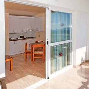 2* Apartmanhotel Mar Blau